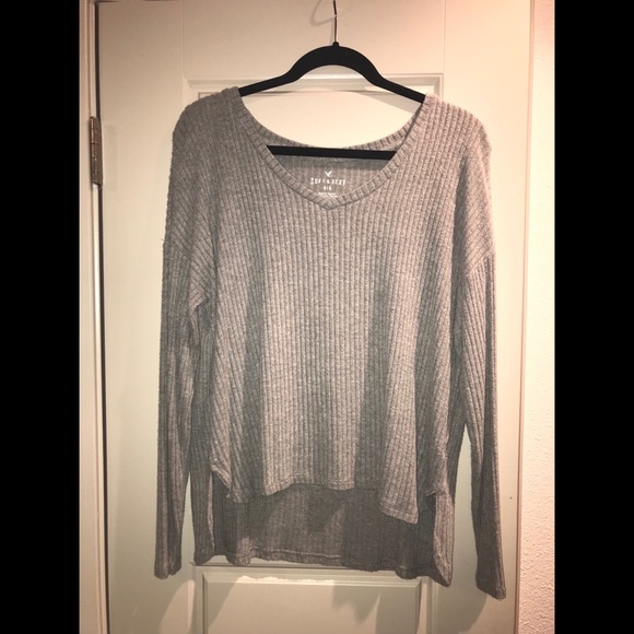 SOLD! American Eagle Grey Rib sleeved top - Picture 1 of 2